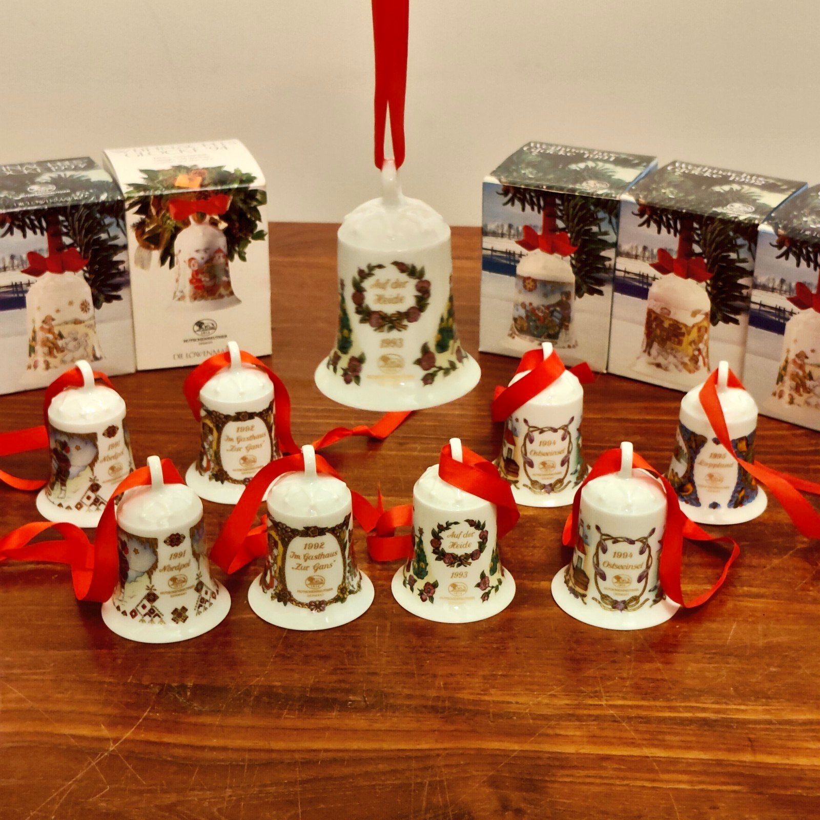 Hutschenreuther kerstklokken 9 stuks, 91-95 en 91-94., Ophalen of Verzenden, Zo goed als nieuw
