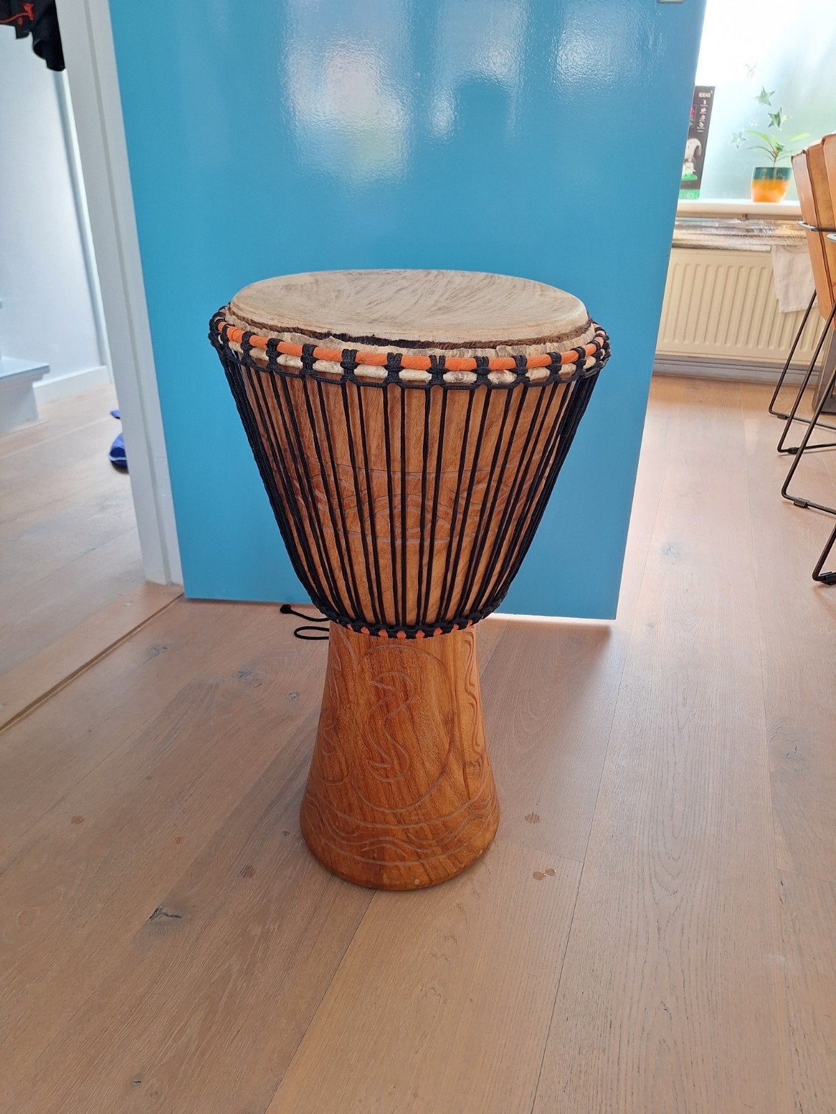 Grote traditionele Djembe - 65 cm hoog, 35 cm doorsnee, Ophalen, Zo goed als nieuw