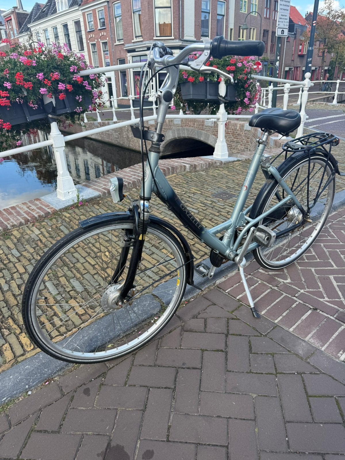 Bike gazelle handbreaks 7 speed aluminium very good bike 28, Fietsen en Brommers, Fietsen | Dames | Damesfietsen, Ophalen, 53 tot 56 cm