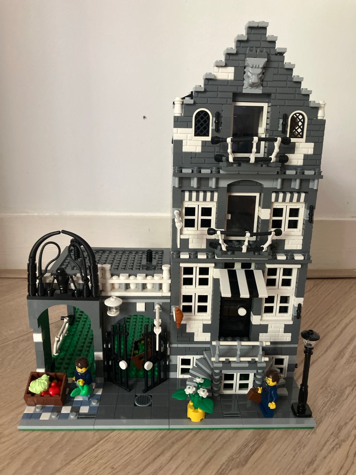 Lego 10190 marketstreet replica - Donkergrijs MOC, Ophalen, Gebruikt, MOC (eigen creatie), Overige thema's