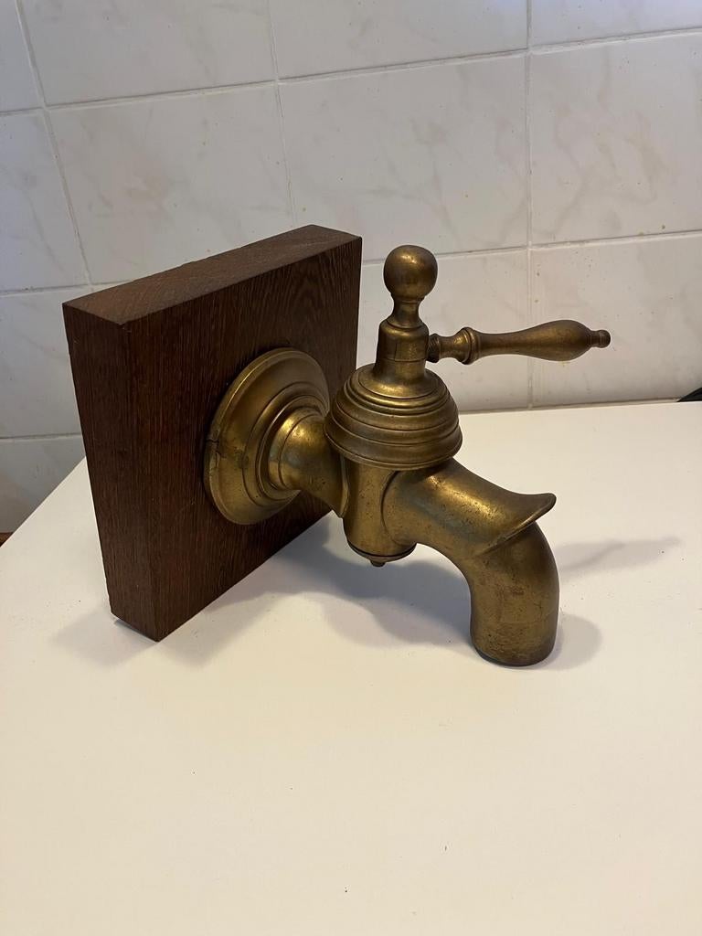 Antieke Messing Kraan op Houten Blok - Decoratief, Ophalen