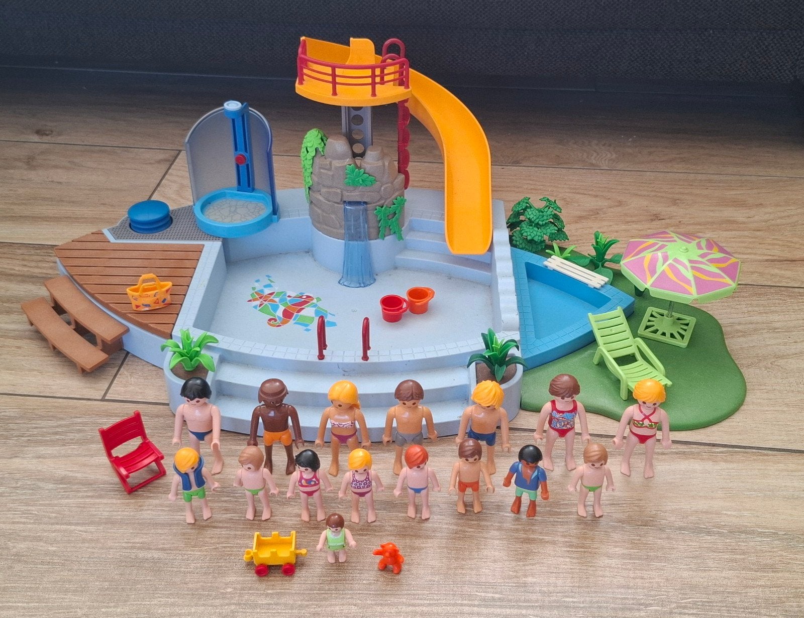 Playmobil Zwembad met glijbaan en veel figuren, Gebruikt, Complete set, Overige typen, Ophalen of Verzenden