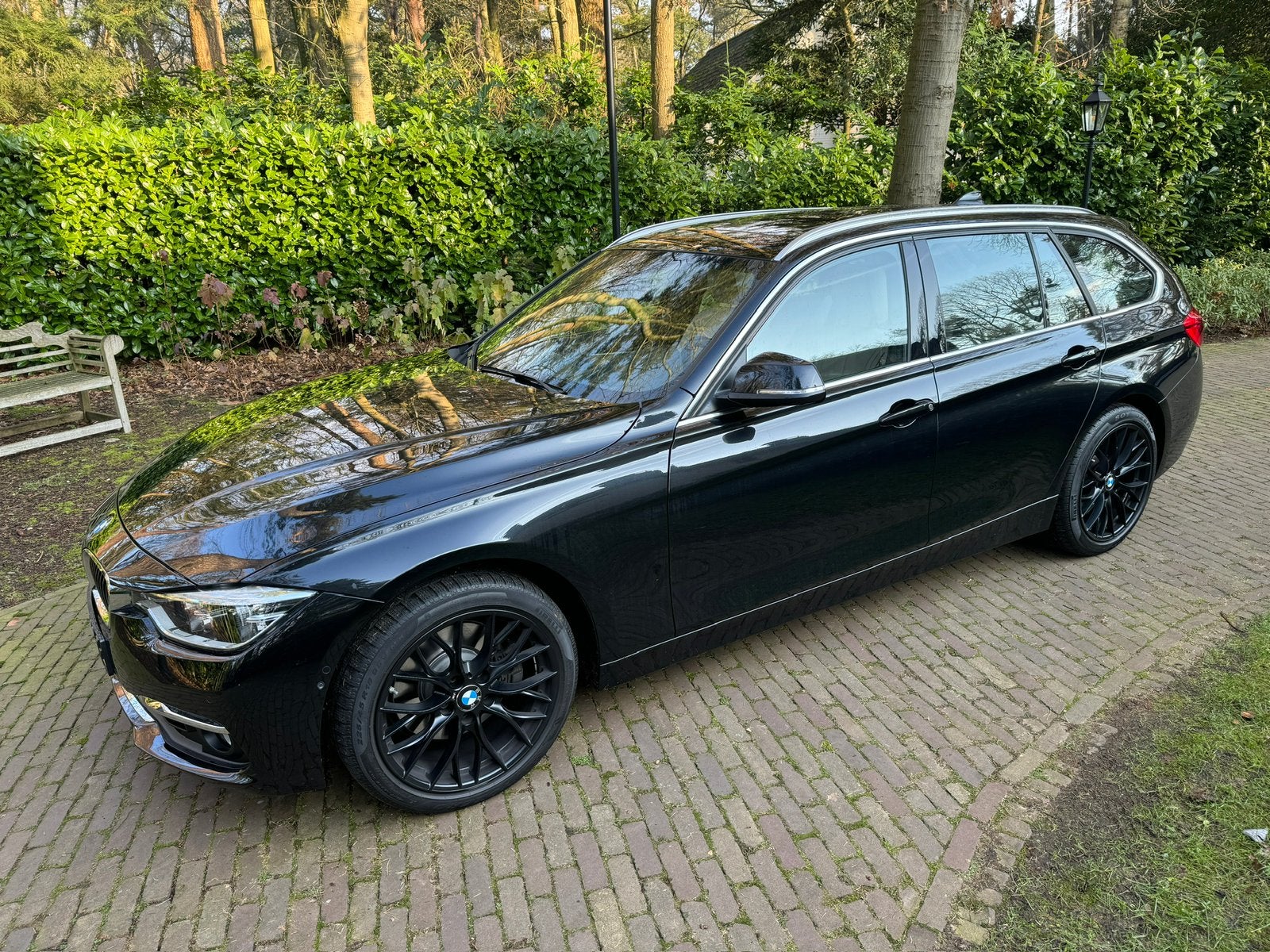 BMW 3-Serie 330i 252pk Xdrive Aut 2017 Zwart, Auto's, BMW, 1998 cc, 15 km/l, 1800 kg, 4 cilinders