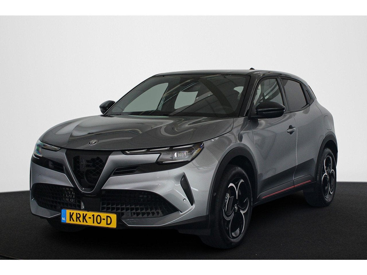 Alfa Romeo Junior 1.2 Turbo Hybrid Ibrida Speciale Stoelverw, Auto's, Automaat, 145 pk, Gebruikt, Bedrijf