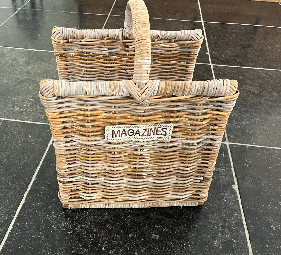 Rotan krantenmand / lectuurbak 40Lx40Hx30D  cm, Ophalen, Met handvat, Gebruikt, Natuurlijk materiaal