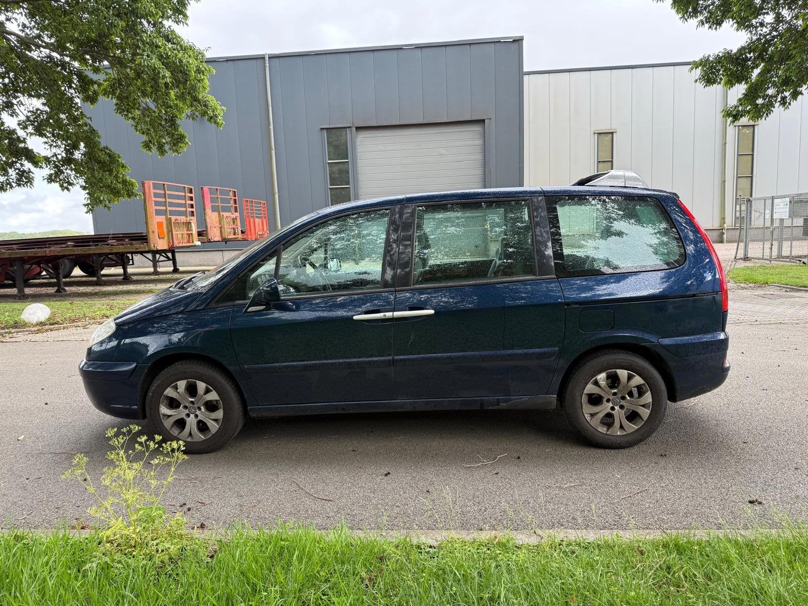 Citroen C8 2.0-16V Ligne Ambiance Luxe 7 persoon complete au, Auto's, Voorwielaandrijving, Dealer onderhouden, Gebruikt, 4 cilinders