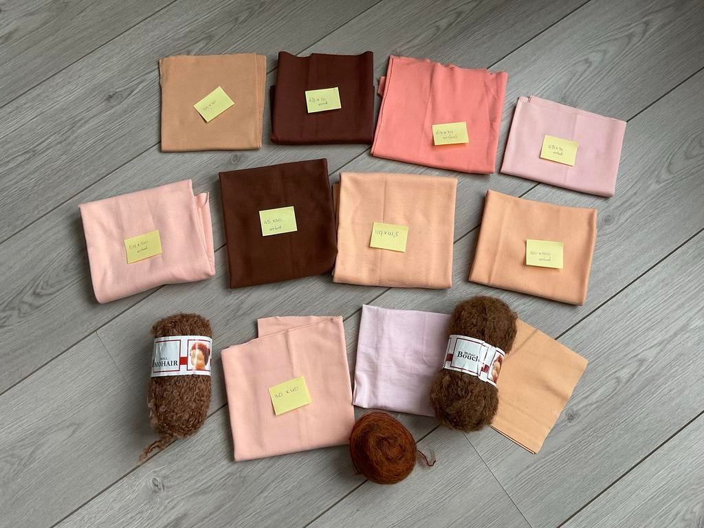 Poppen tricot en wol voor poppen haren., Gebruikt, Wol, Overige kleuren, Ophalen of Verzenden
