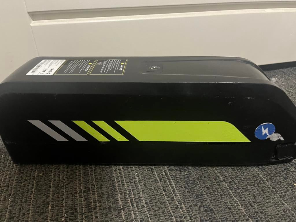 X 9 batterij, Ophalen of Verzenden, Zo goed als nieuw