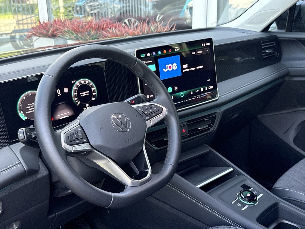 Volkswagen Tiguan 1.5 eTSI 150PK Life DSG - Trekh. elektr. |, Stof, Zwart, 4 cilinders, Zwart