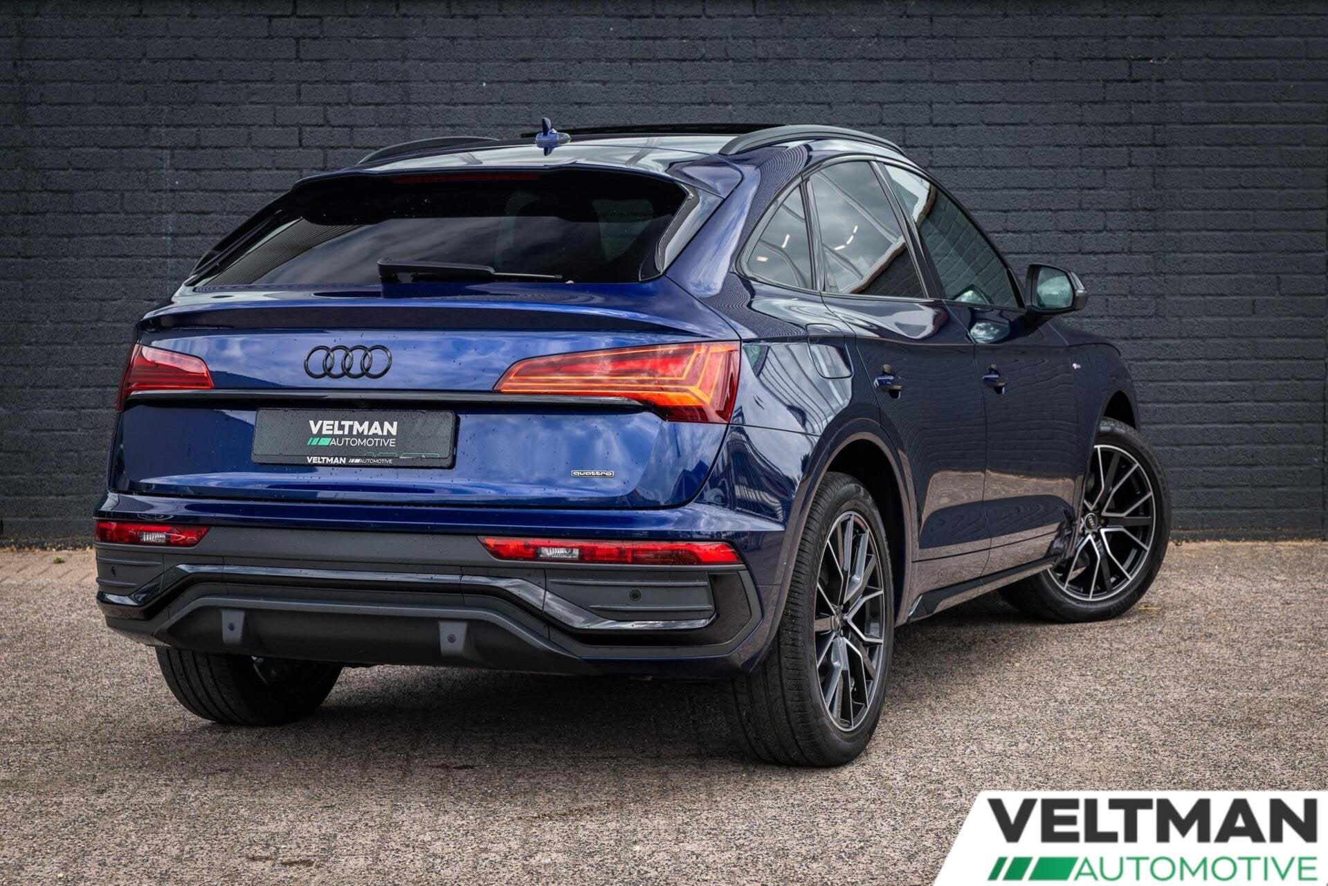 Audi Q5 Sportback 50 TFSI e S-Line Competition PANO MEMORY C, Gebruikt, Zwart, 4 cilinders, Blauw