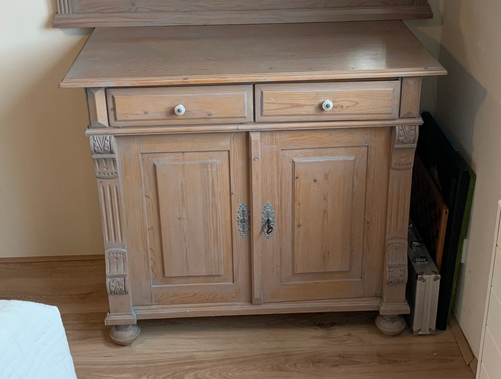 Dressoir +spiegel facet hout in grijze wax, Ophalen, Zo goed als nieuw, 75 tot 100 cm, Minder dan 100 cm