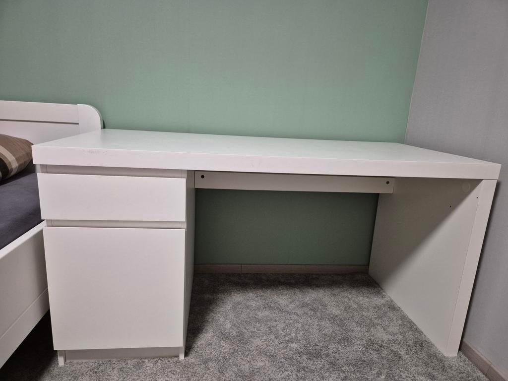 Ikea MALM
Bureau, wit, 140x65 cm, Ophalen, 65 cm, Schoolbureau, Zo goed als nieuw