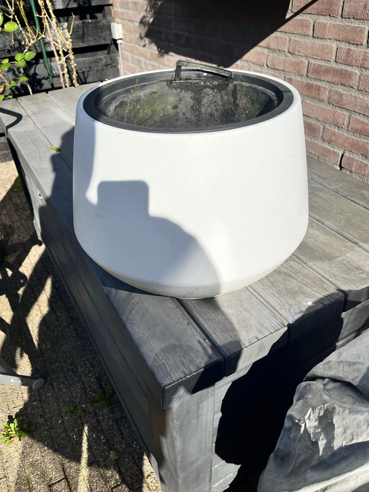 Witte bloempot voor binnen of buiten, Tuin en Terras, 25 tot 40 cm, Kunststof, Gebruikt, Rond
