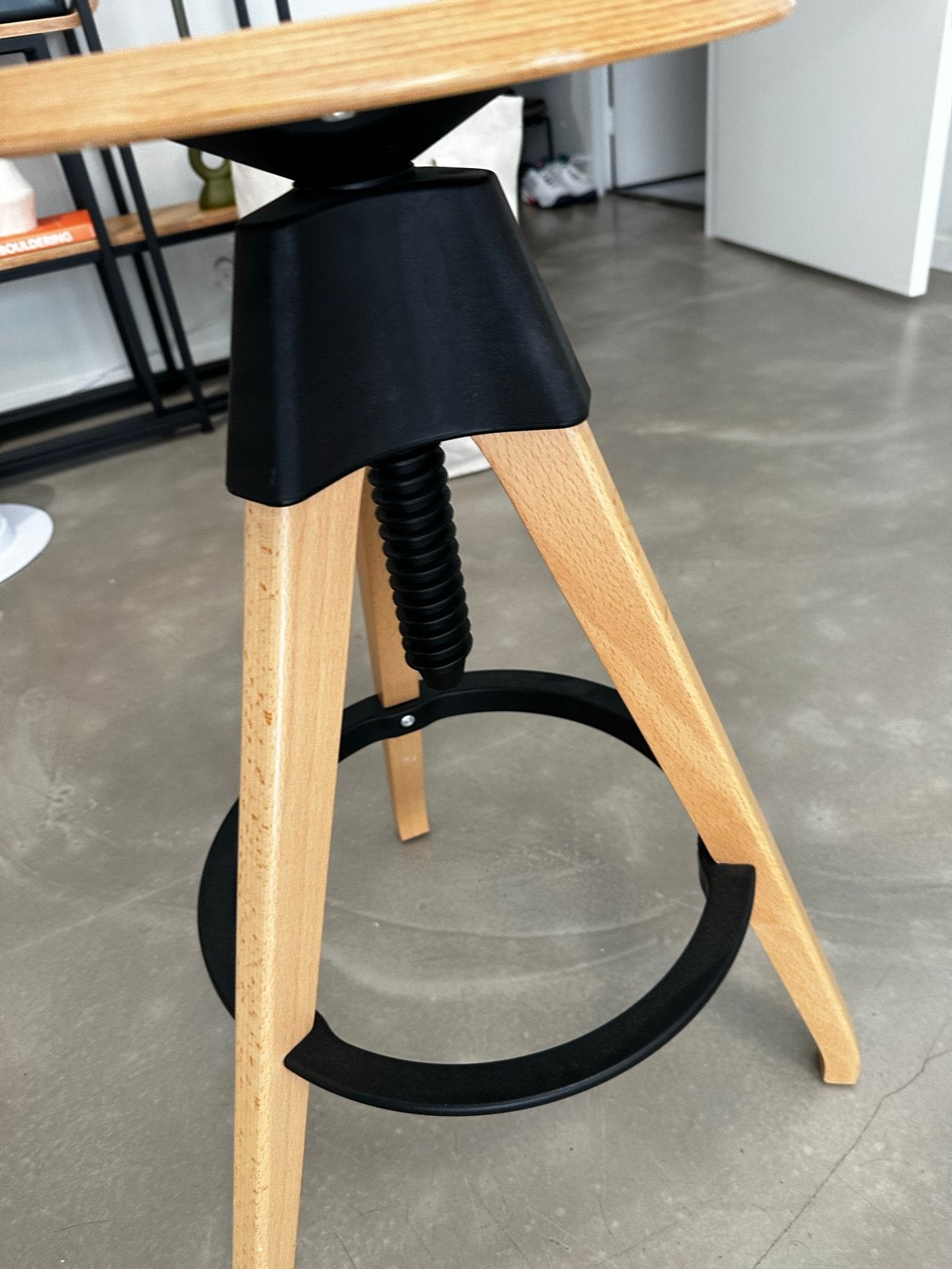 Viadurini design kruk Sit, beuken + polypropyleen, Ophalen, Gebruikt, In hoogte verstelbaar, 60 tot 90 cm