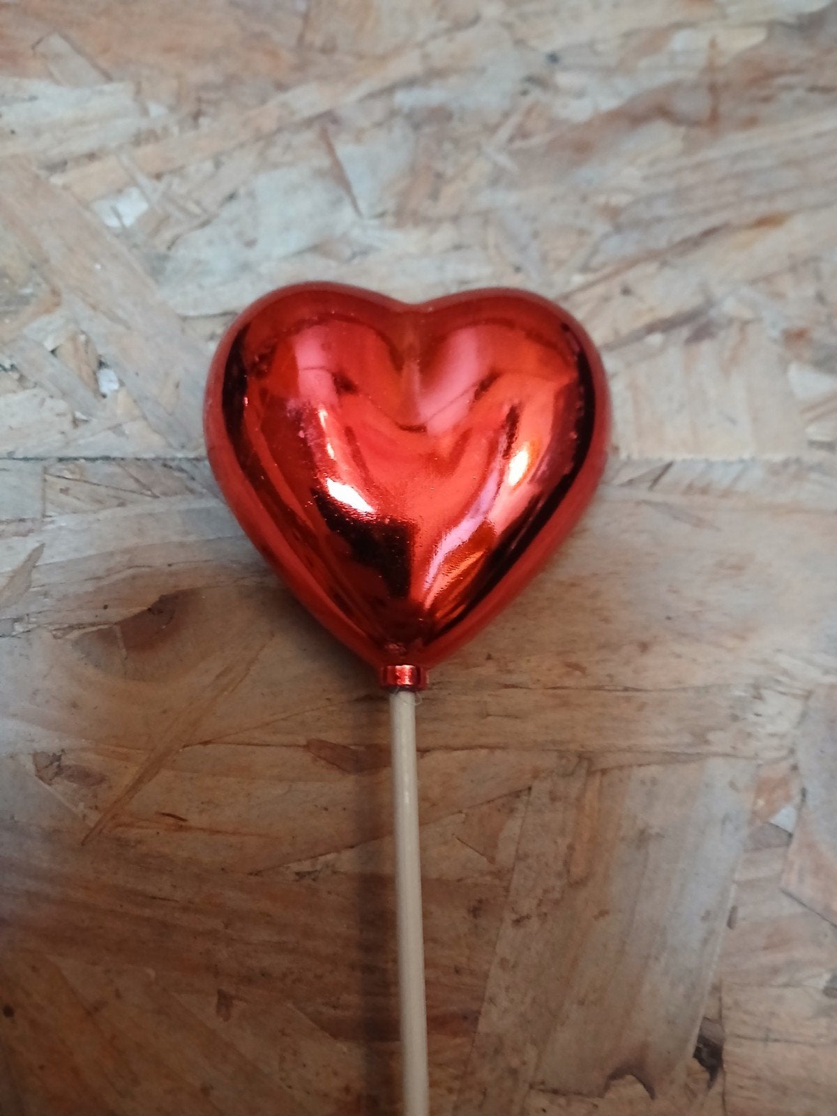 Rode hart decoratie op stok - Valentijn of feest, Ophalen of Verzenden, Nieuw, Versiering, Valentijn of Romantisch
