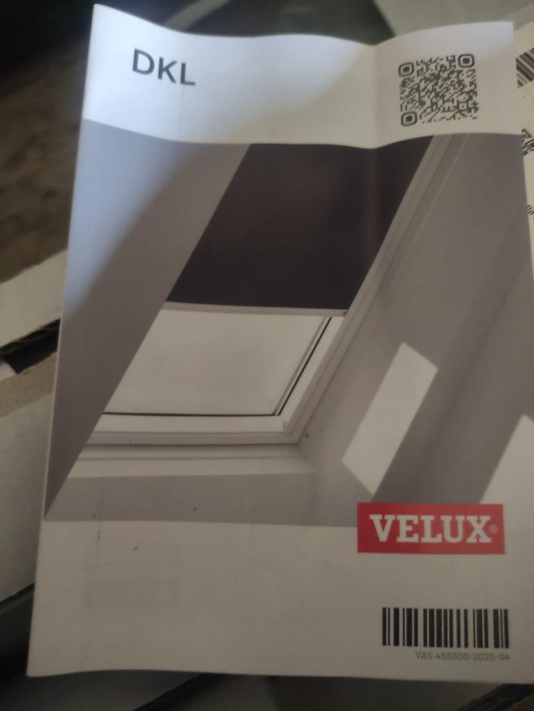 2x Nieuwe Velux DKL CK06 verduisterend rolgordijn wit design, Minder dan 50 cm, Nieuw, Ophalen of Verzenden, Wit