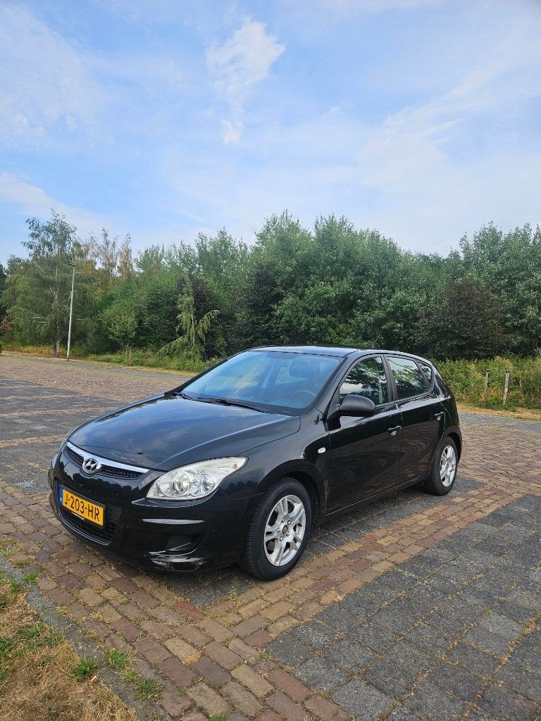 Hyundai i30 | 2009 | 149.000 km | Nieuwe APK | Nieuwe banden, Voorwielaandrijving, Stof, Zwart, 4 cilinders