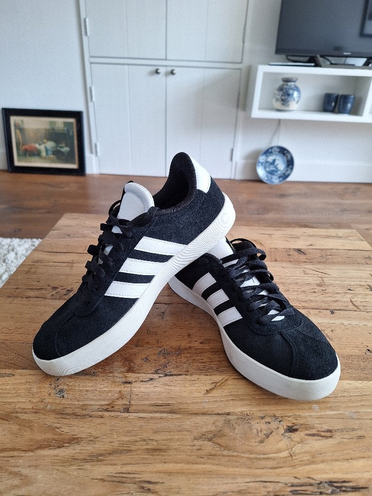 Te koop Adidas sneakers, Ophalen, Zwart, Adidas, Sneakers of Gympen