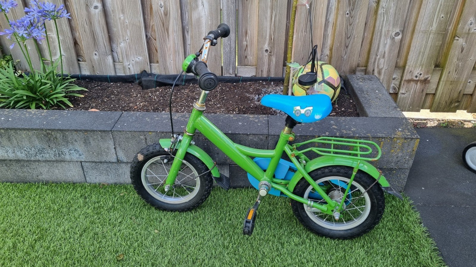 Groene Kinderfiets met Zijwieltjes GRATIS, Ophalen, Gebruikt, Minder dan 16 inch, Zijwieltjes