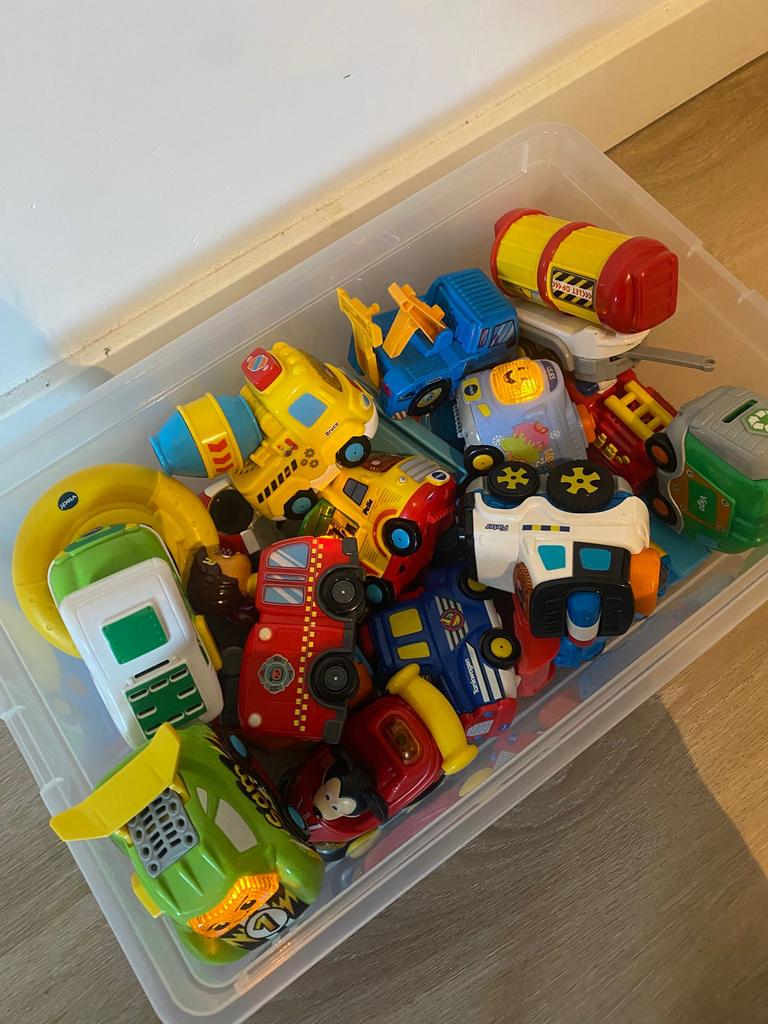 Grote doos vol diverse Toet Toet Auto's - Werken allemaal!, Ophalen, Gebruikt, 6 maanden tot 2 jaar