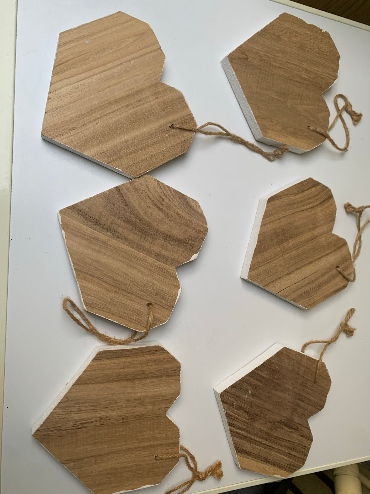 Houten hartjes decoratie met touwtje nieuw, Huis en Inrichting, Hout, Ophalen of Verzenden, Bruin, Landelijk
