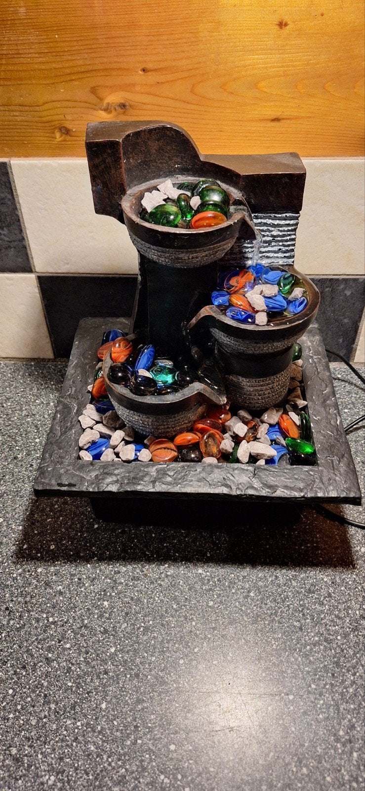 Decoratieve Waterfontein met LED Verlichting, Tuin en Terras, Ophalen of Verzenden, Zo goed als nieuw, Overige materialen, Waterornament