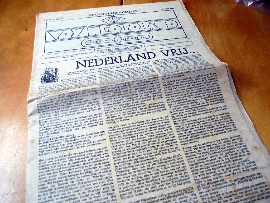 Vrij Nederland.17 Mei 1945. Henk van Randwijk. Geert Mak, Verzamelen, Verzenden, 1940 tot 1960, Nederland, Krant