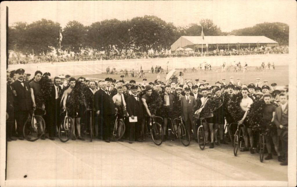 Wielerbaan Kampioen Fotokaart Waterreus Peeters Emous Maas, Ophalen of Verzenden, Voor 1920, Ongelopen, Noord-Brabant