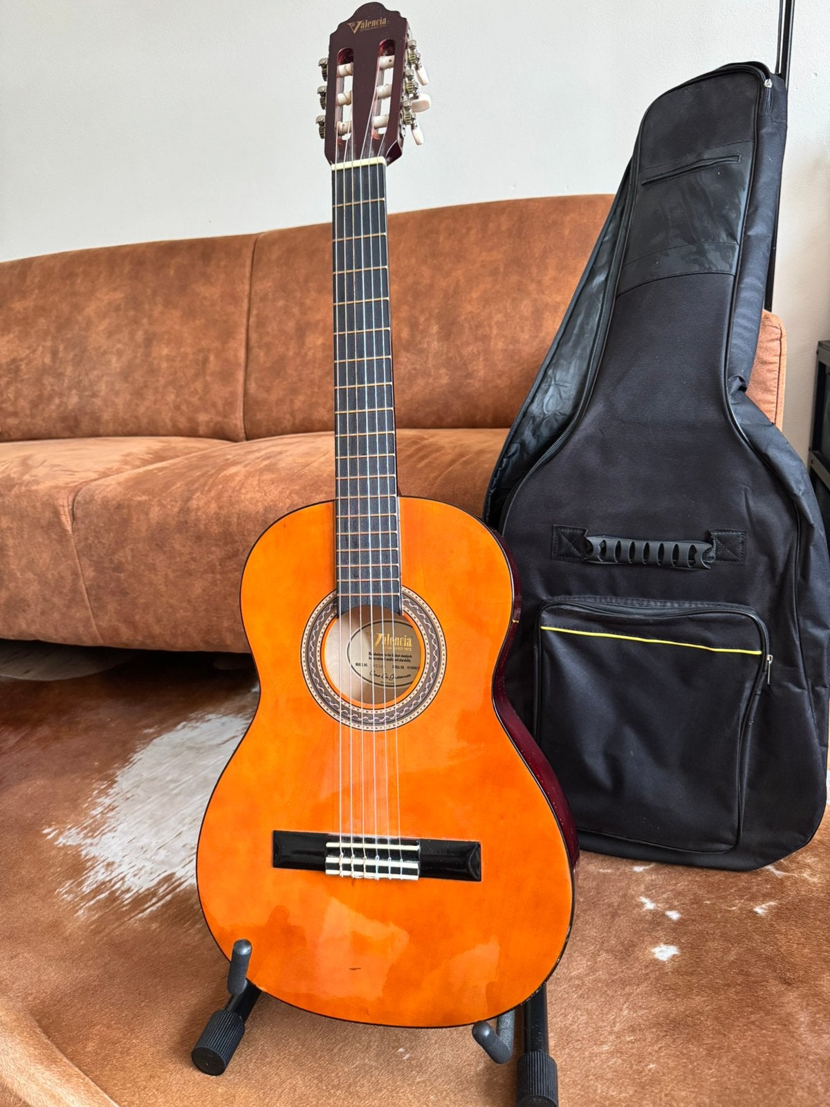 Kind gitaar + draagtas + gitaarstandaard, Ophalen, Zo goed als nieuw, Klassieke of Spaanse gitaar