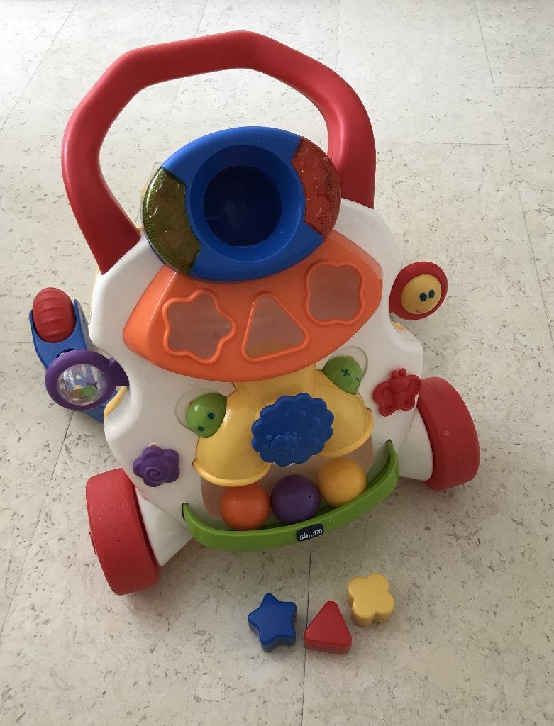 Chicco Loopwagen Looptrainer Babywalker, Ophalen, Zo goed als nieuw, Overige typen, Met licht