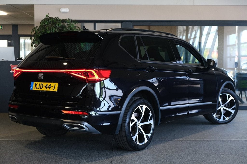 Seat Tarraco 1.4 TSI e-Hybrid PHEV FR 245PK Pano Trekhaak Le, Auto's, Seat, Gebruikt, 4 cilinders, 2000 kg, Zwart