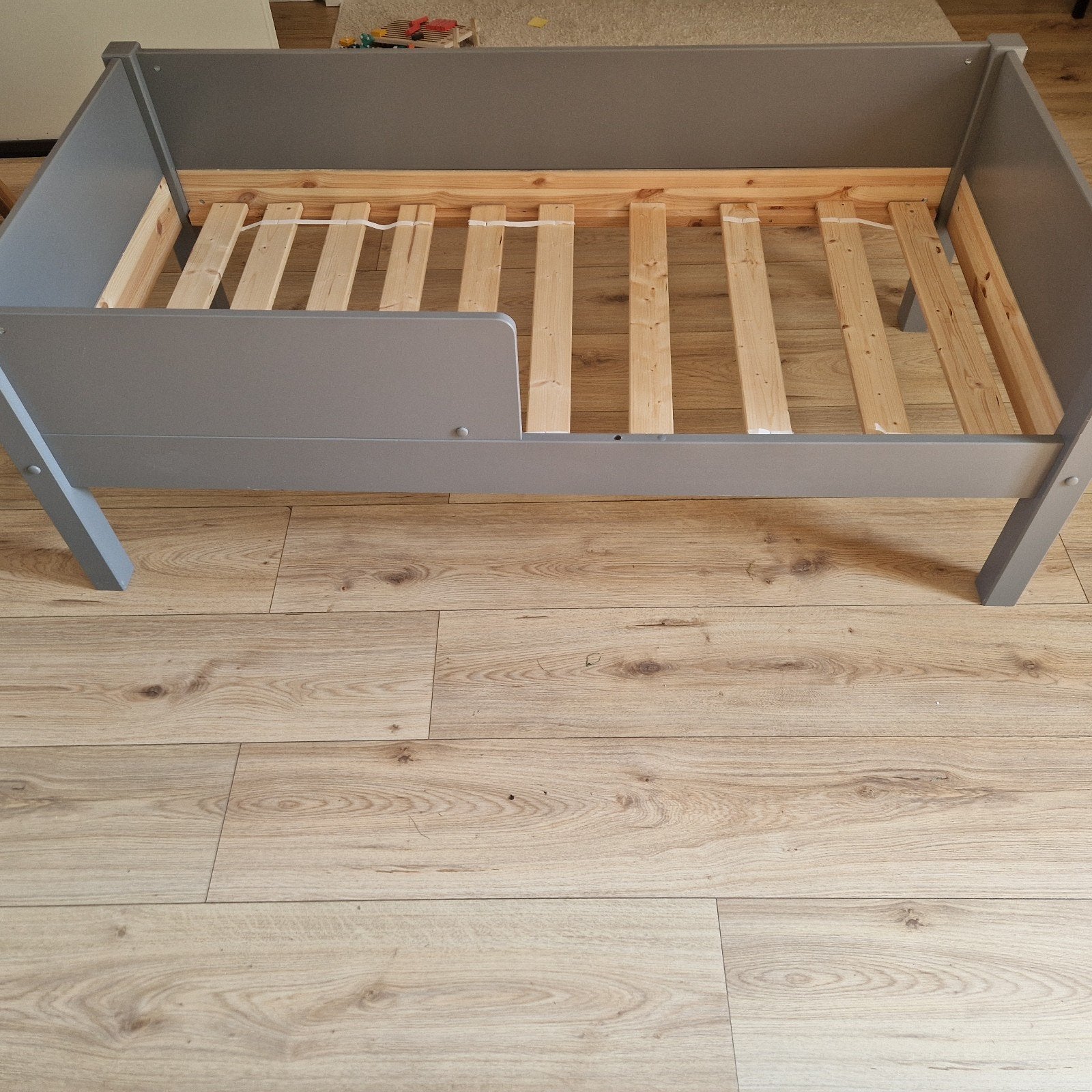 peuterbed /juniorbed/ kinderbed, Ophalen, 70 tot 85 cm, 140 tot 160 cm, Zo goed als nieuw