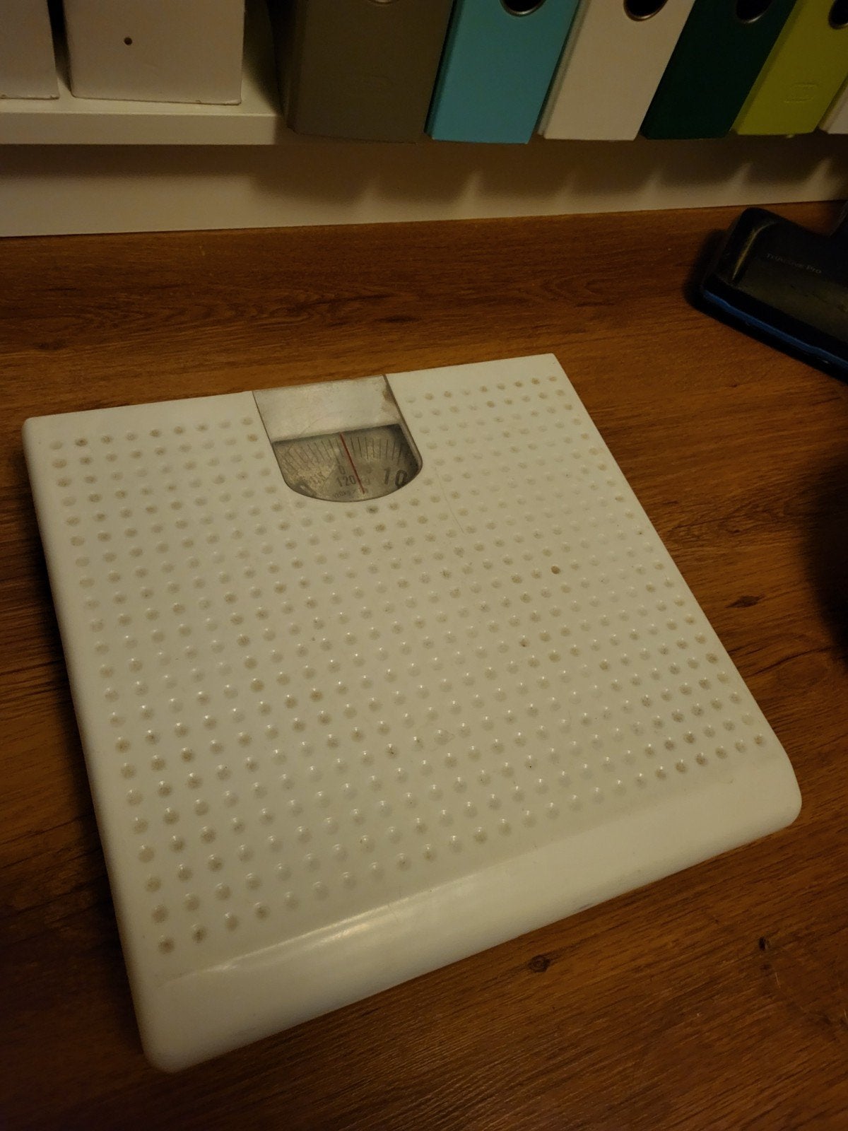 Simpele oude weegschaal, Ophalen, Personenweegschaal, 100 kg of meer