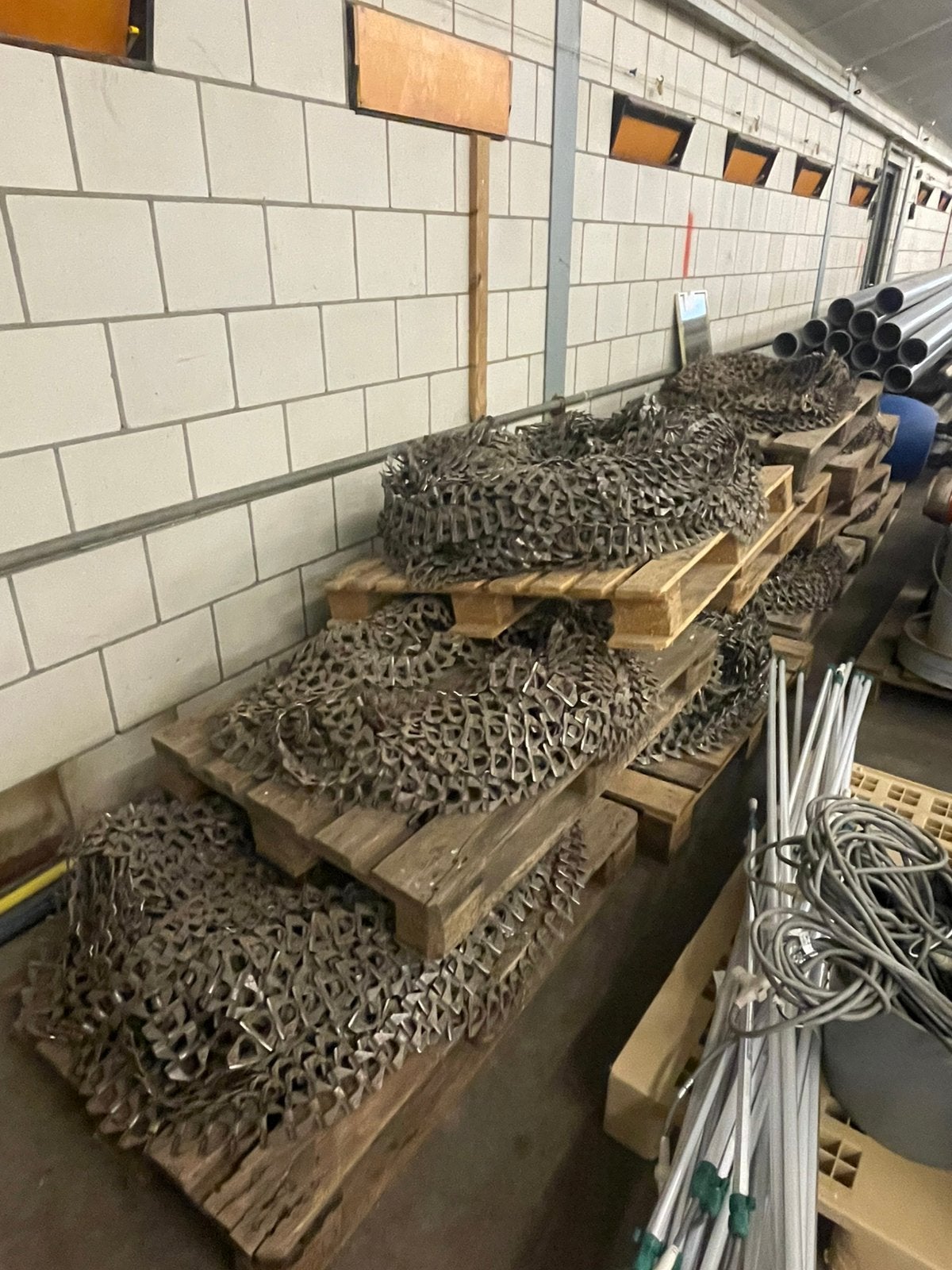 Big Dutchman Voerkettingen, Goten, Bochten en Steunen, Dieren en Toebehoren, Meerdere dieren, Kip
