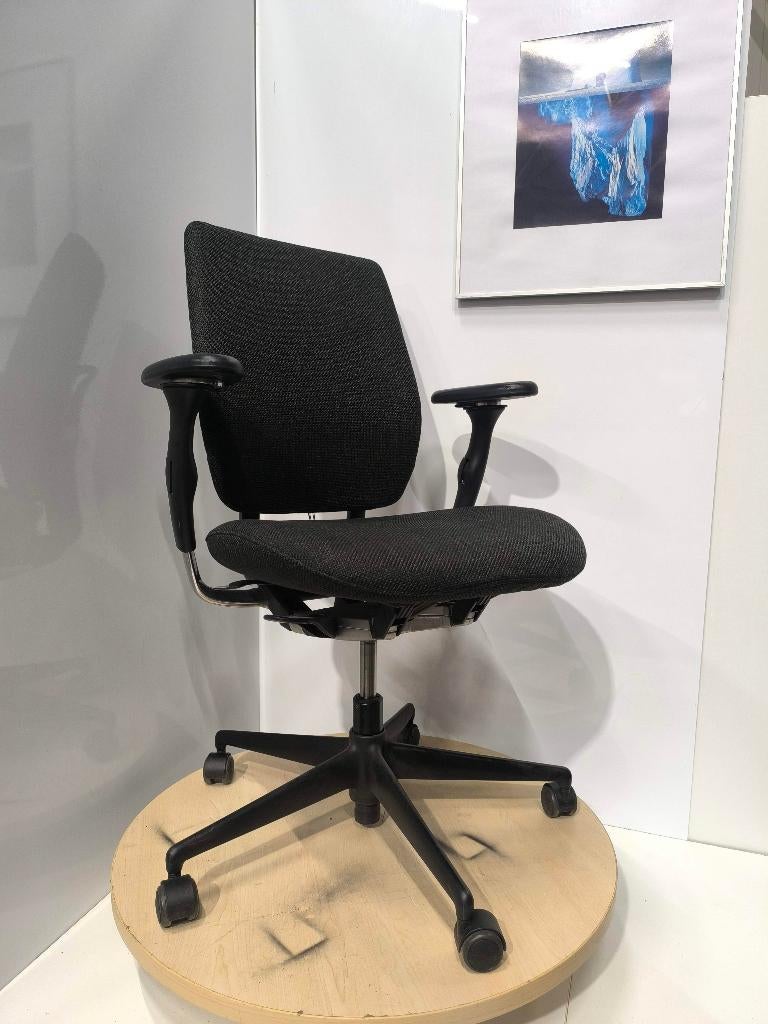Vitra Oson Ergonomische stoel / werkstoel / stoel, 9 stuks, Gebruikt, Ophalen of Verzenden, Bureaustoel, Groen