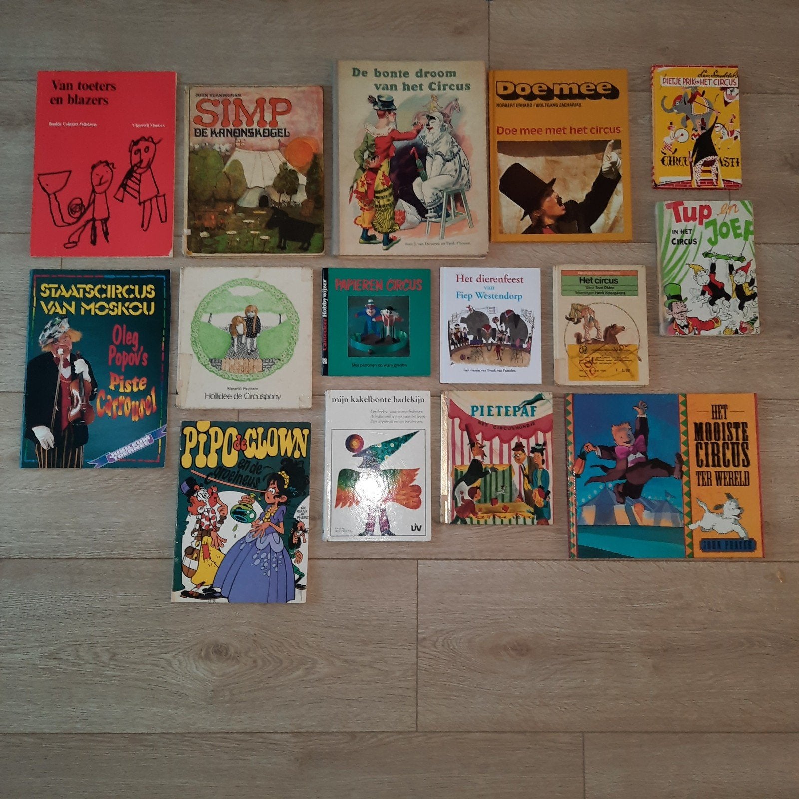 Boeken kinderboeken circus clown IPC school, Ophalen of Verzenden, Gelezen