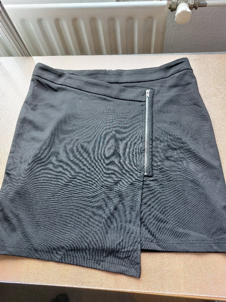 kort zwart rokje maat 42, Kleding | Dames, Maat 42/44 (L), Nieuw, Ophalen of Verzenden, Boven de knie