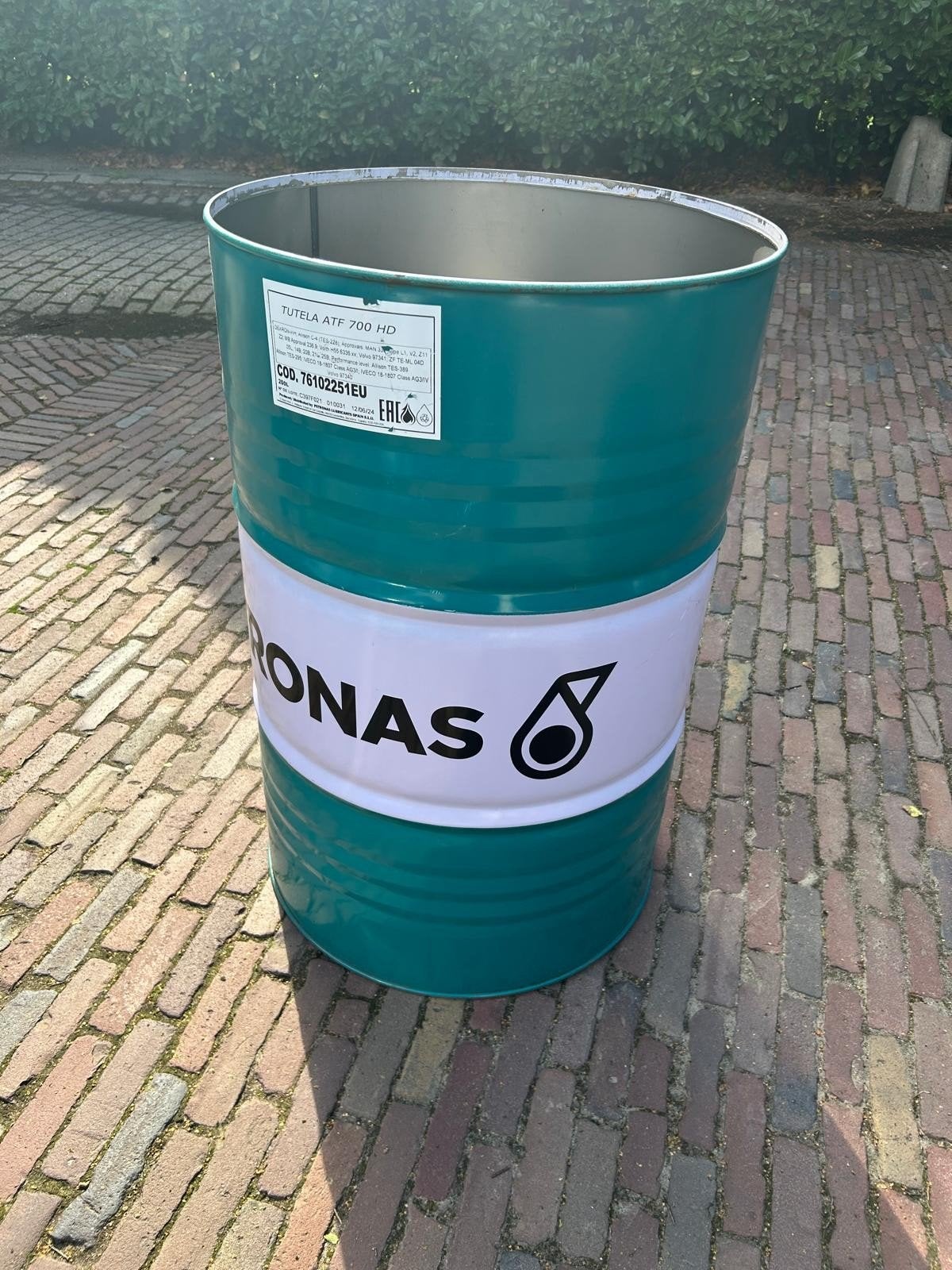 200 liter olie vat, Ophalen