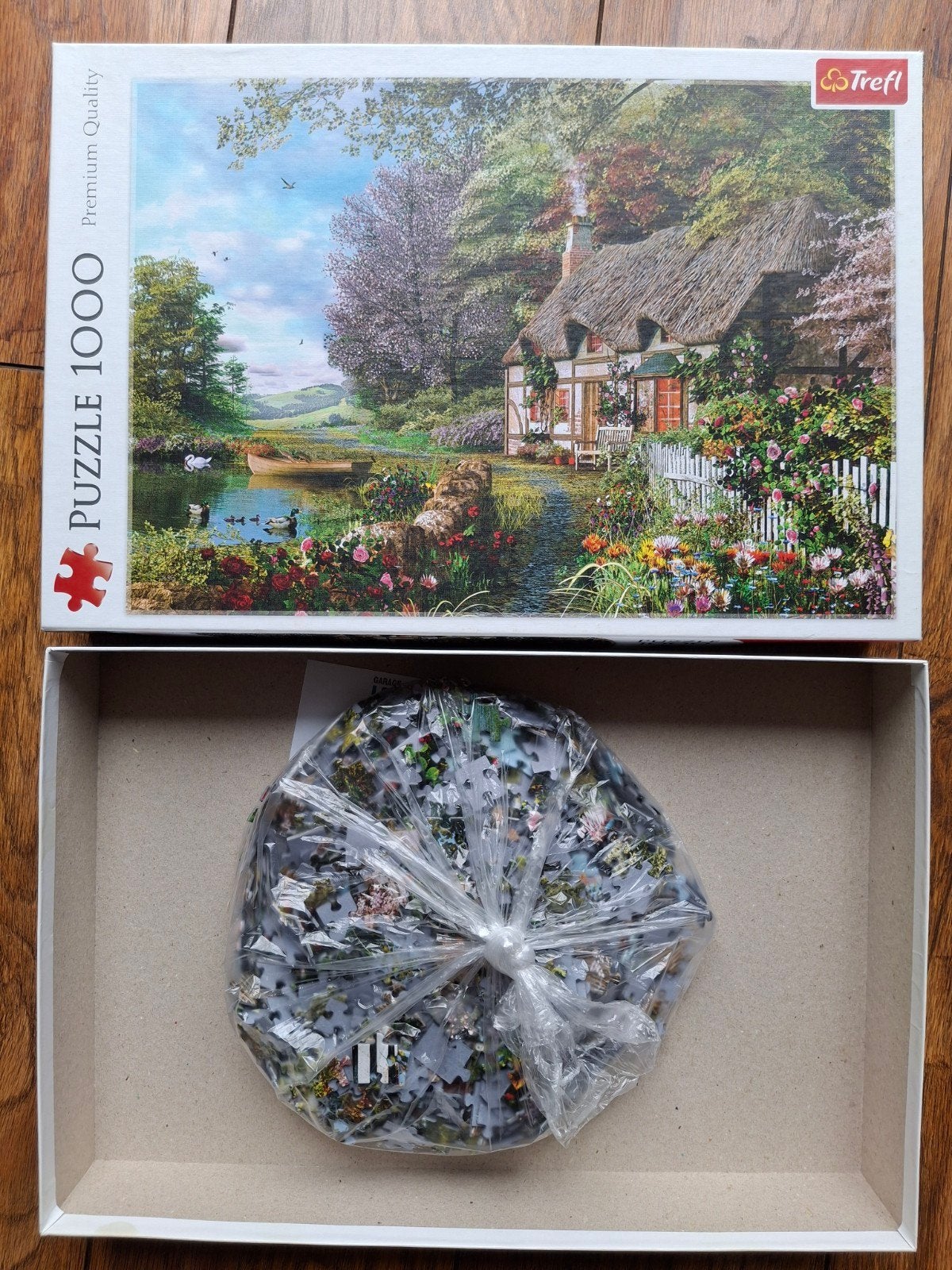 Mooie Trefl puzzel - 1000 stukjes
- Charming nook, Ophalen of Verzenden, Gebruikt