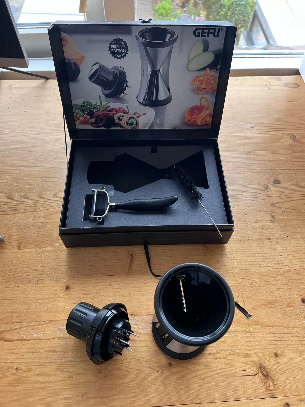 GEFU Spirelli XL Premium Set Spiraalsnijder, Ophalen of Verzenden, Zo goed als nieuw