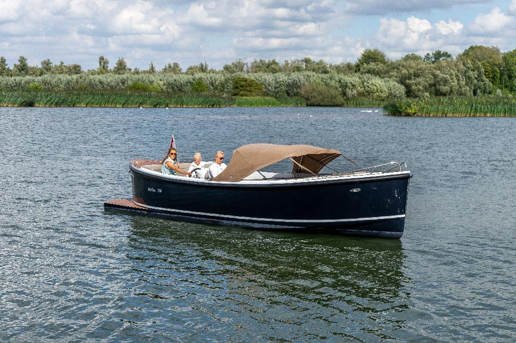 Maxima 750 Flying Lounge | Configureer tendersloep | €30.950, Watersport en Boten, Accessoires en Onderhoud, Ophalen, Nieuw, Interieur en Kussens