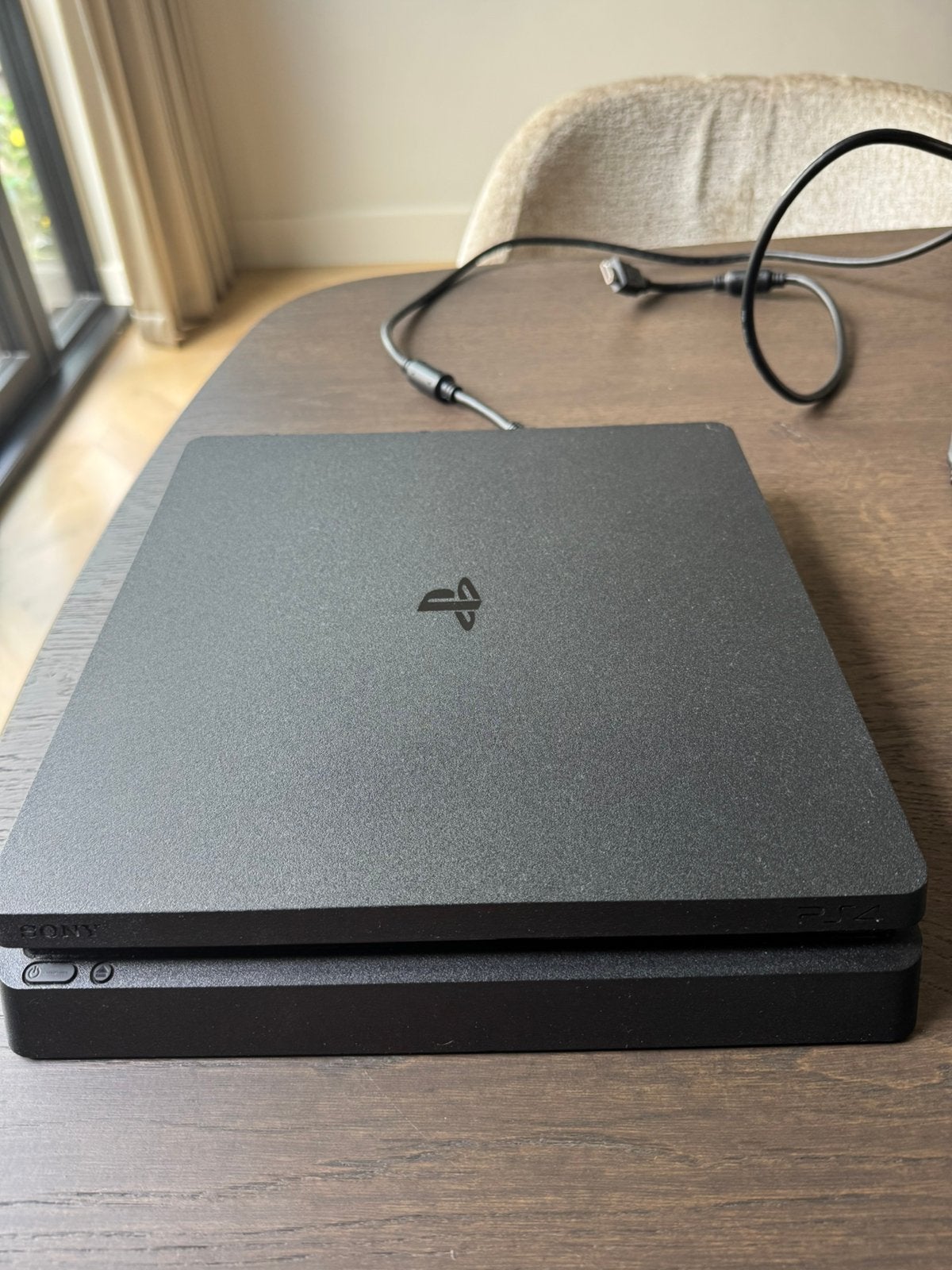 Sony PlayStation 4 slim 1TB, Ophalen, Gebruikt, 1 TB, Met 1 controller