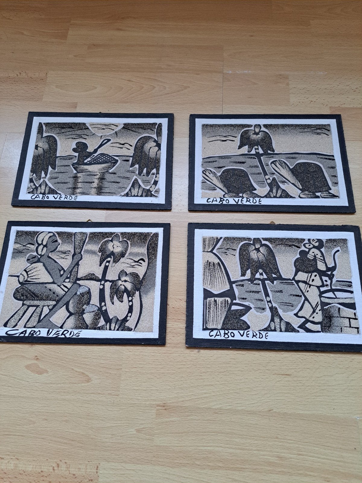 4 unieke zandschilderijtjes van Kaapverdië, Minder dan 50 cm, Gebruikt, Overige typen, Ophalen of Verzenden