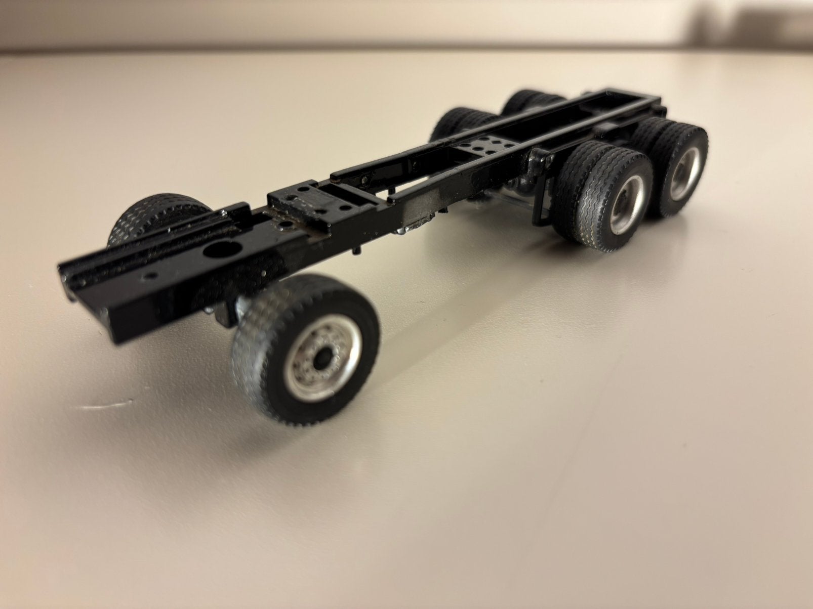 Conrad 6x4 chassis, 1/50, Hobby en Vrije tijd, Ophalen of Verzenden, Zo goed als nieuw, Bus of Vrachtwagen, Conrad