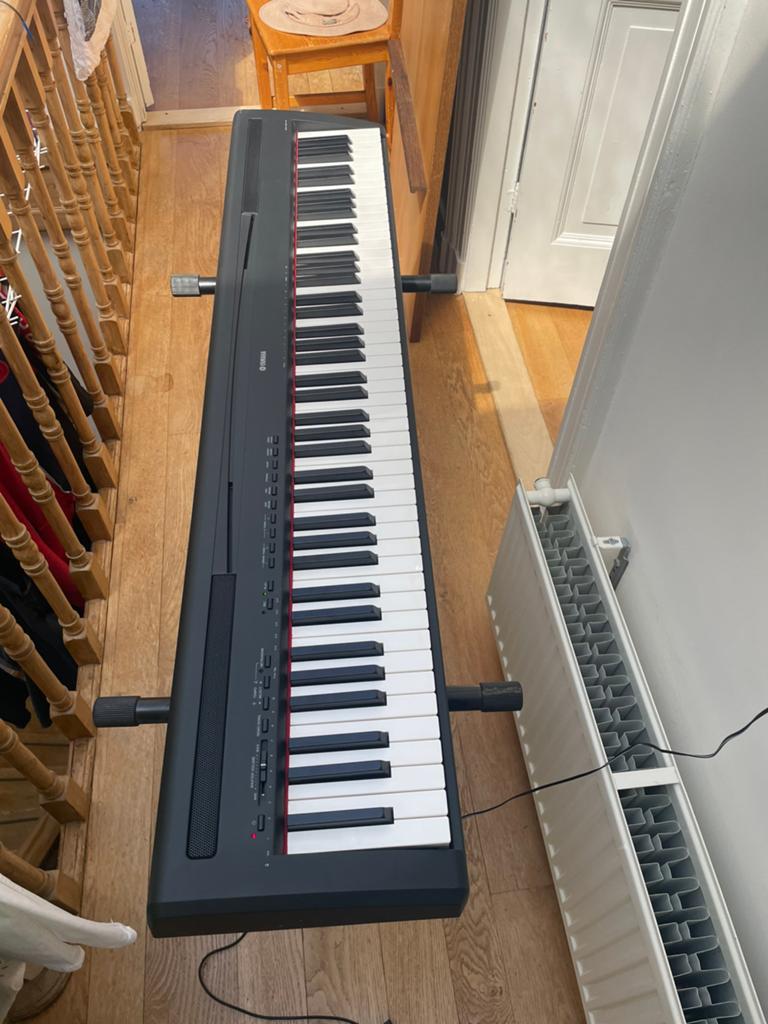 Yamaha digital p-95 incl pedaal en standaard, Ophalen, Zo goed als nieuw, 88 toetsen, Yamaha