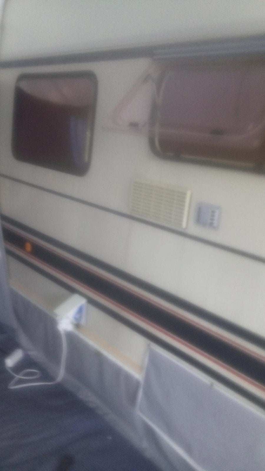 Te koop , Buerstner toercaravan 450 club , bouwjaar 1990, Particulier, Bürstner, 6 tot 7 meter, Koelkast
