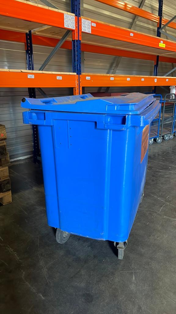 Container | papiercontainer, Huis en Inrichting, Woonaccessoires | Prullenbakken, Ophalen