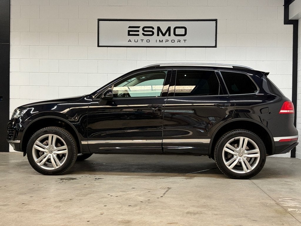 Volkswagen Touareg 3.0 TDI R-line EXPORTPRIJS Luchtvering Tr, Auto's, Volkswagen, Automaat, 15 km/l, 255 €/maand, Zwart