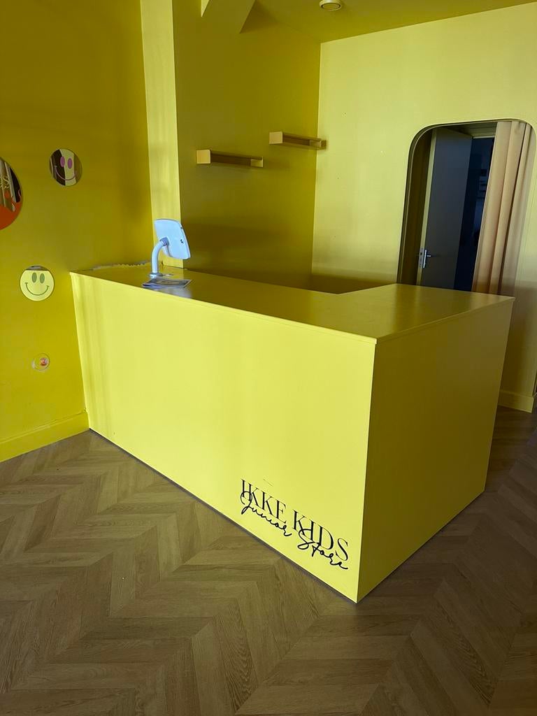Winkel balie geel 216 x 115, Ophalen of Verzenden, Zo goed als nieuw, Minder dan 50 cm