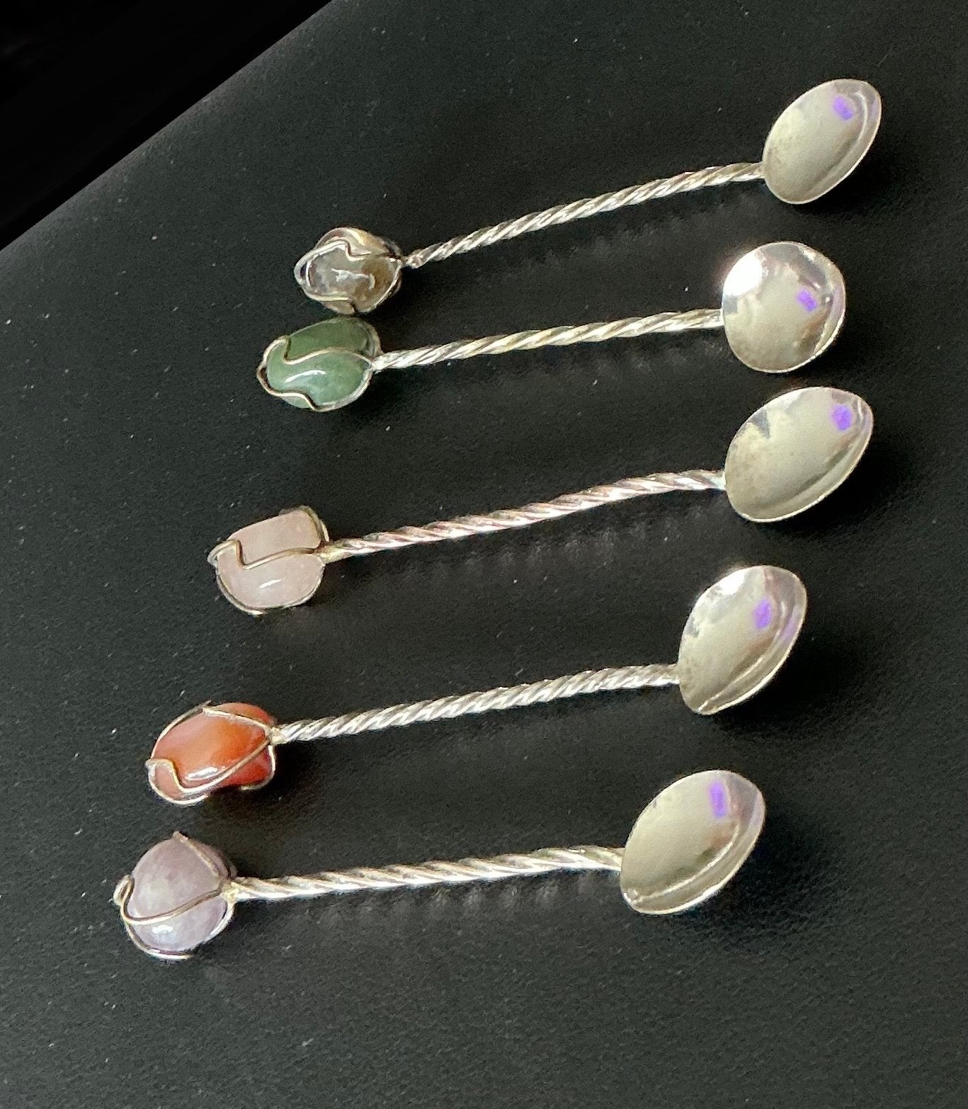 Set van 5 zilveren lepeltjes met edelstenen, Verzenden